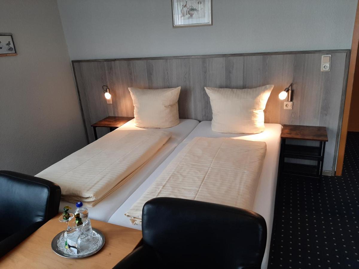 Hotel Am Ceresplatz Мандершайд Екстериор снимка