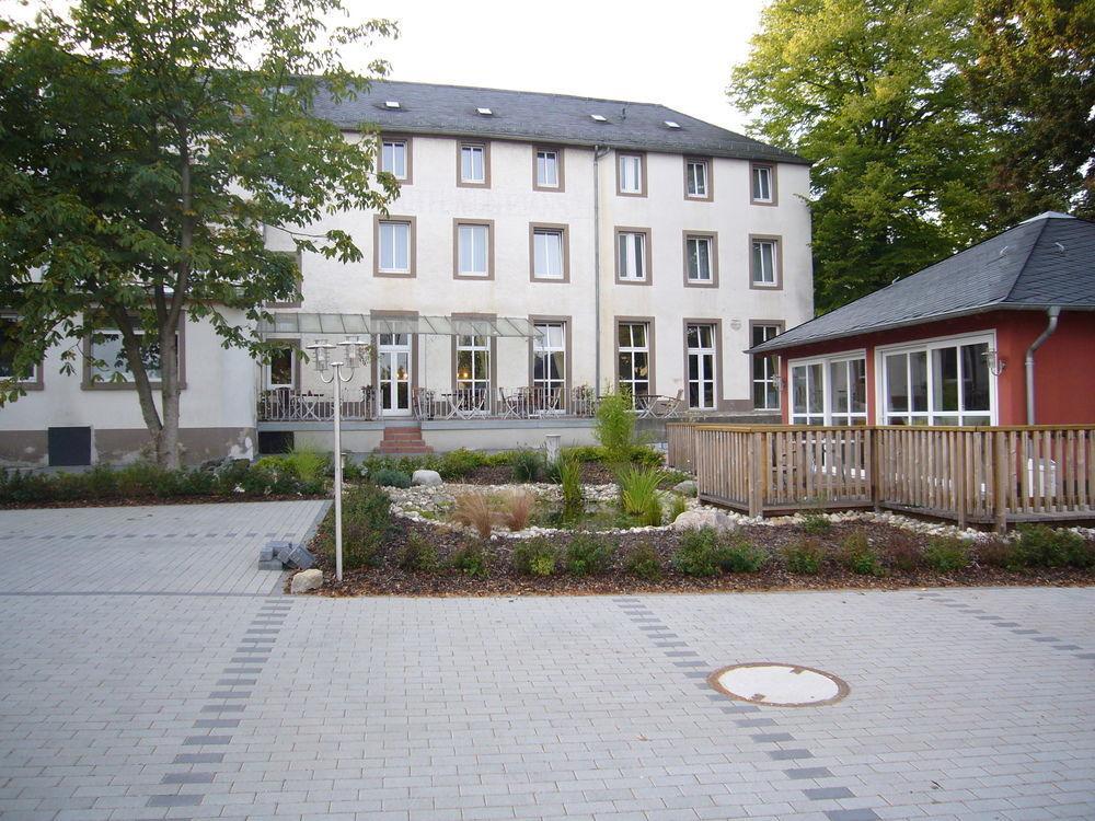 Hotel Am Ceresplatz Мандершайд Екстериор снимка